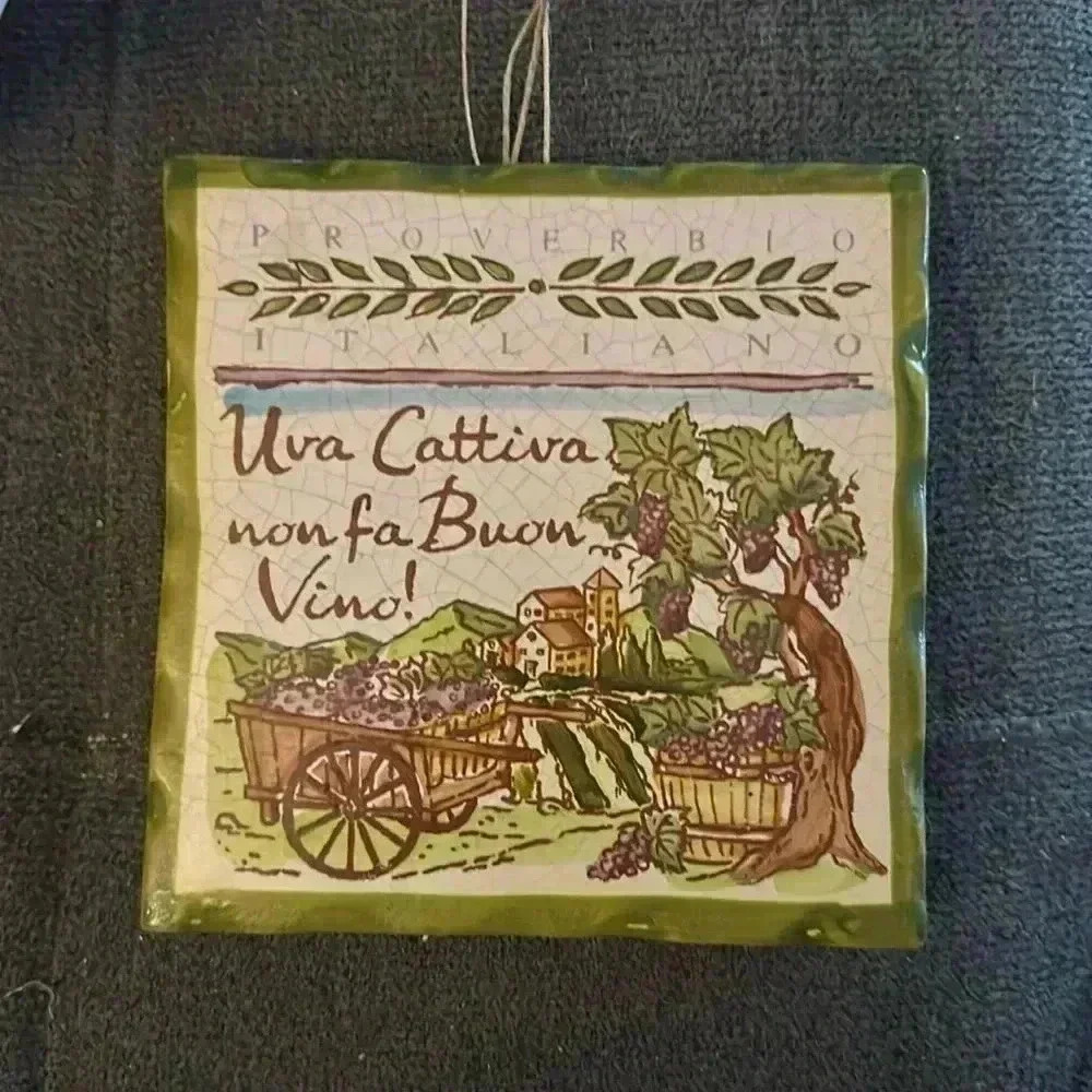 Italian Hanging Tile Decoration - Wine-Themed Rustic Proverb Plaque